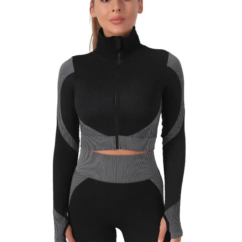 Summer Womens Yoga Set Seamless Fast Drying Three Piece