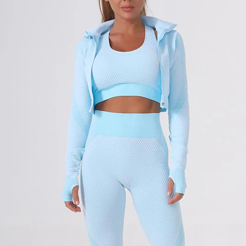 Summer Womens Yoga Set Seamless Fast Drying Three Piece