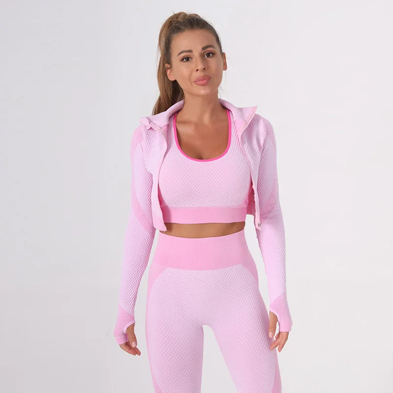 Summer Womens Yoga Set Seamless Fast Drying Three Piece