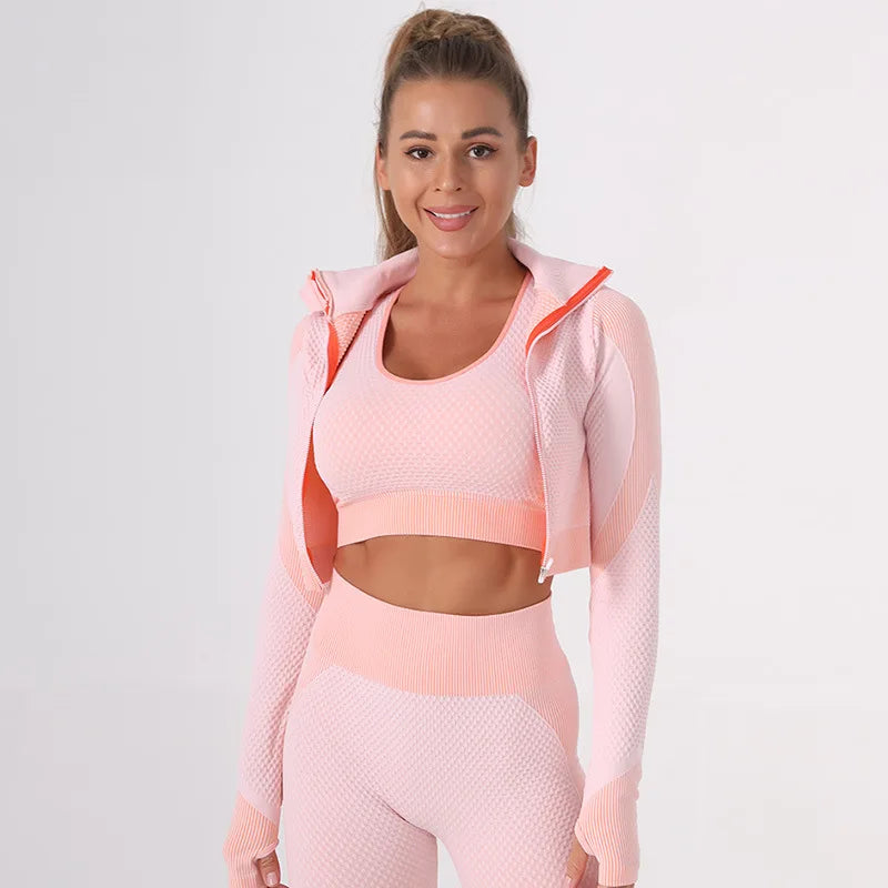 Summer Womens Yoga Set Seamless Fast Drying Three Piece